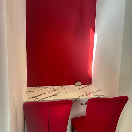 Rent 1 Rolandi Apartment *