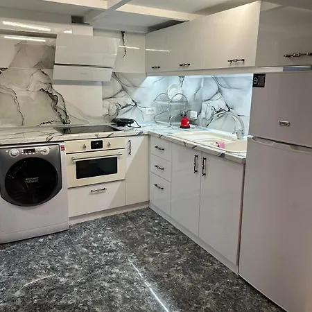 Rent 1 Rolandi Apartman *