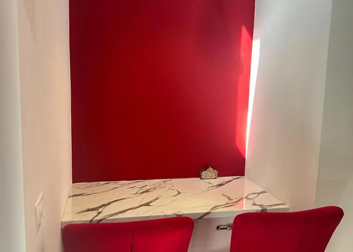 Rent 1 Rolandi Apartment *