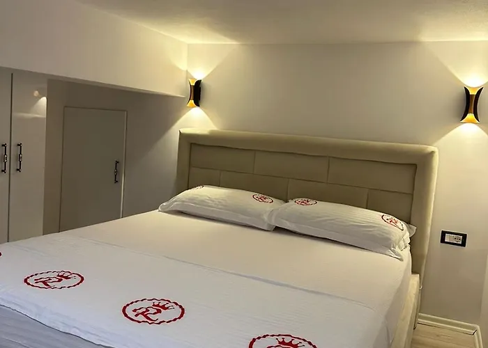 Rent 1 Rolandi Apartment *